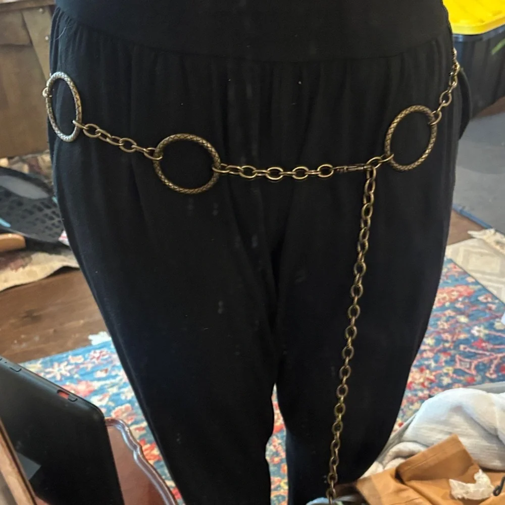Brass/gold toned Chain Link Belt- like new!